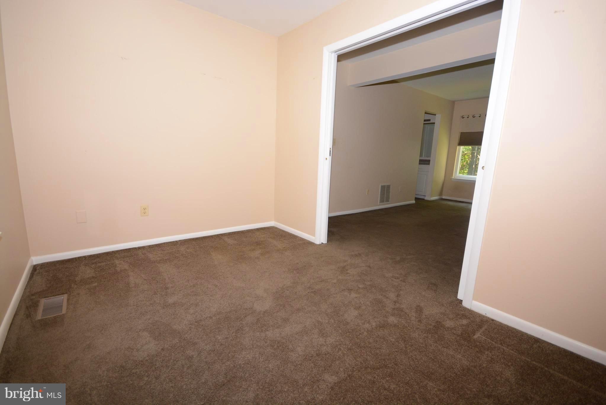6239 Sunny Spring Columbia, MD 21044 - Photo 12 of 30 Bedroom (Master) - Sitting Room