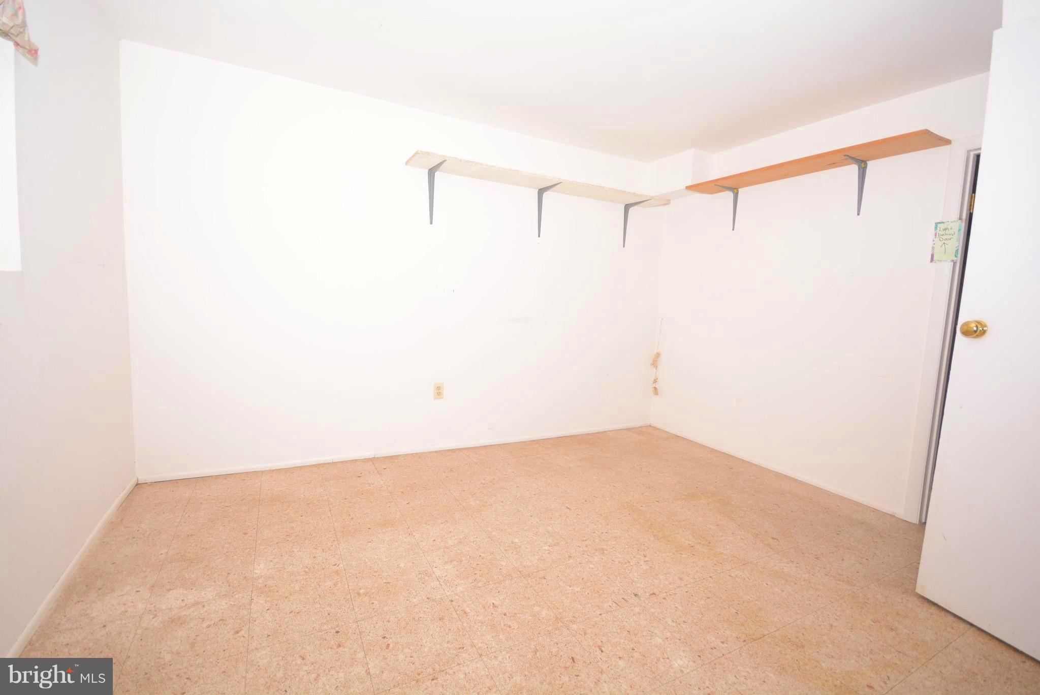 6239 Sunny Spring Columbia, MD 21044 - Photo 23 of 30 Bedroom 5