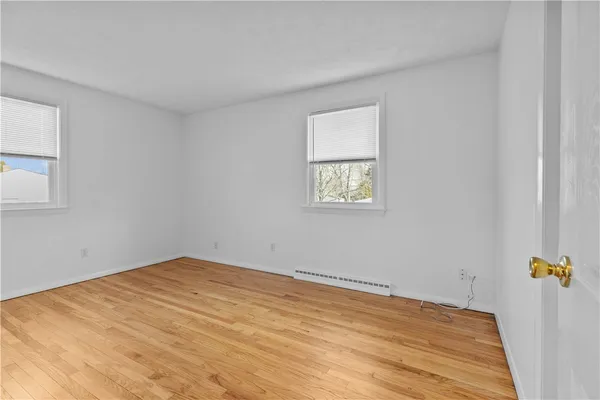 $4,000 | 4 Weetamoe Road, Middletown, RI 02842