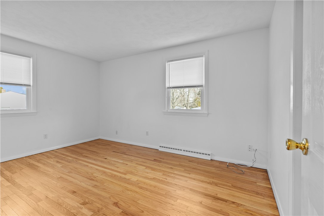 4 Weetamoe Road Middletown, RI 02842 - Photo 13 of 30