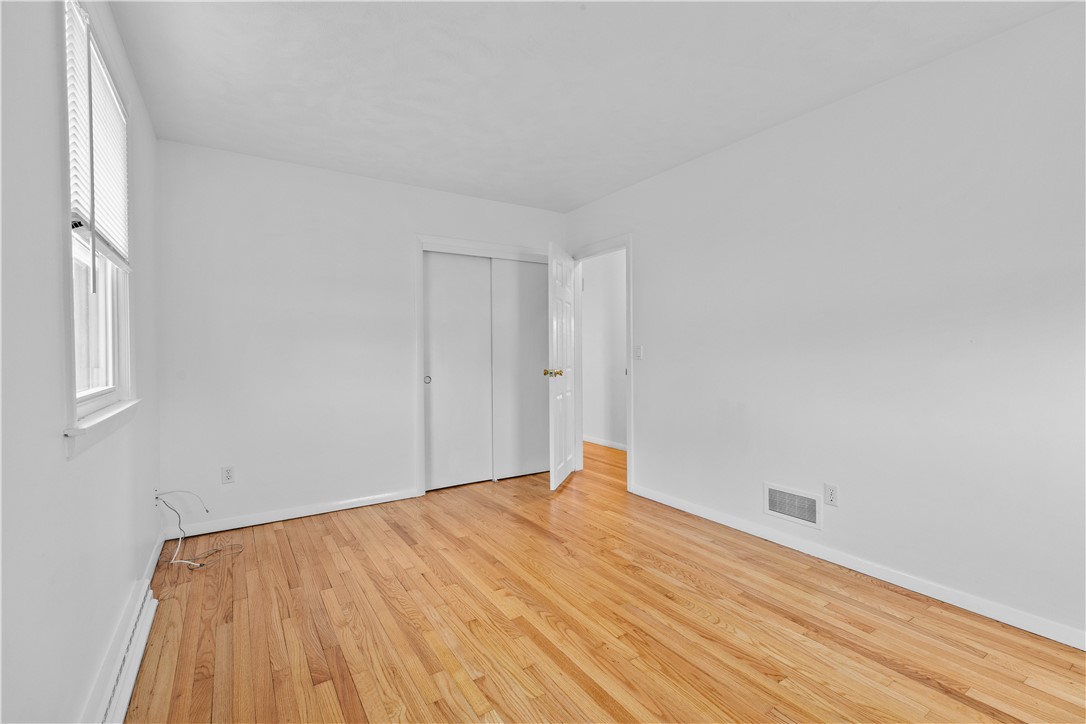 4 Weetamoe Road Middletown, RI 02842 - Photo 14 of 30