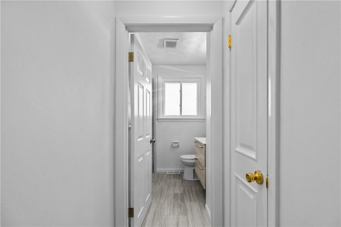 4 Weetamoe Road Middletown, RI 02842 - Photo 17 of 30