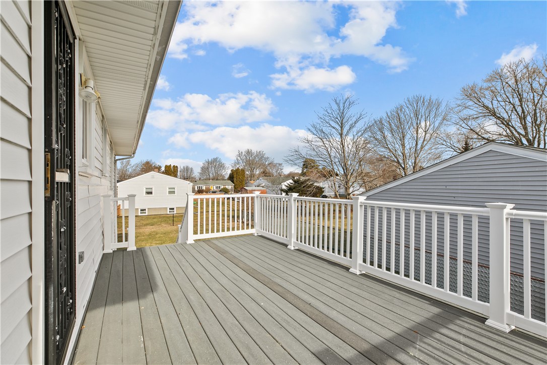 4 Weetamoe Road Middletown, RI 02842 - Photo 19 of 30