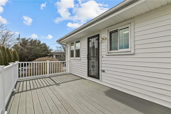 $4,000 | 4 Weetamoe Road, Middletown, RI 02842