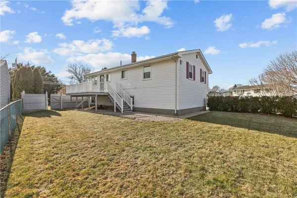 $4,000 | 4 Weetamoe Road, Middletown, RI 02842