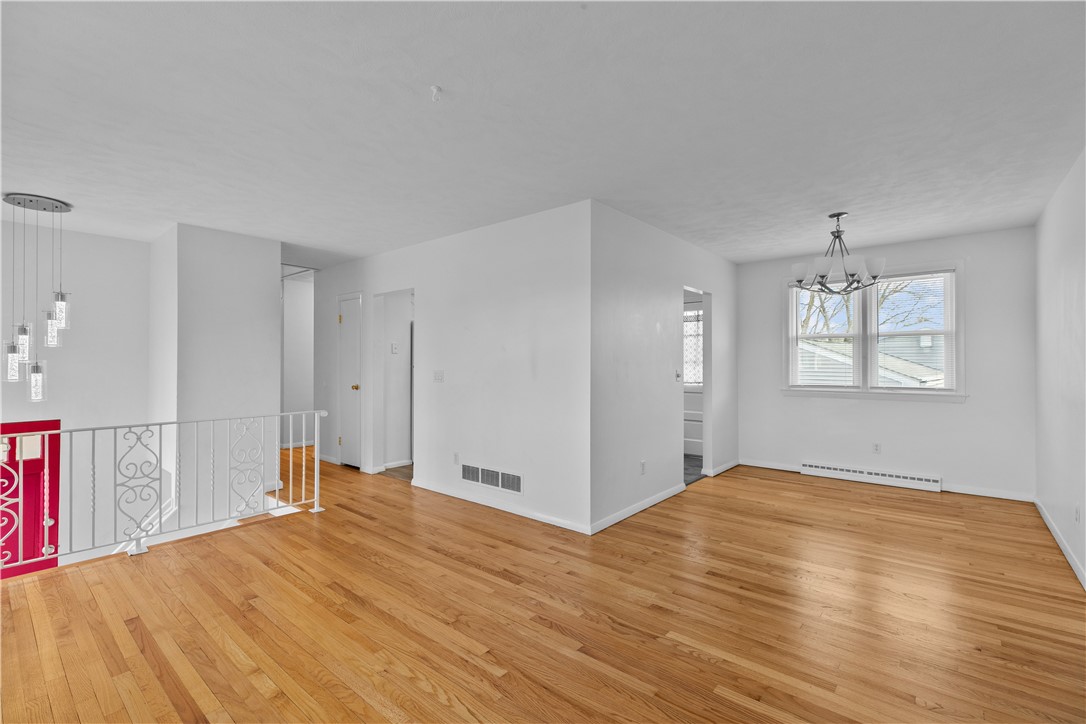4 Weetamoe Road Middletown, RI 02842 - Photo 6 of 30