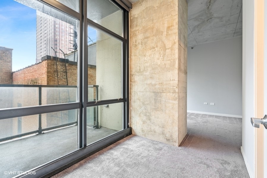 235 West Van Buren Street, Unit 1502 Chicago, IL 60607 - Photo 17 of 30