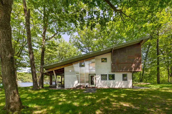 $1,725,000 | 518 Shaker Boulevard, Enfield, NH 03748
