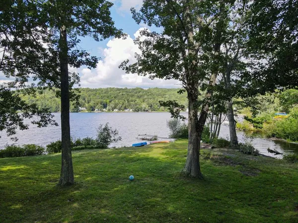 $1,725,000 | 518 Shaker Boulevard, Enfield, NH 03748