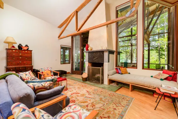 $1,725,000 | 518 Shaker Boulevard, Enfield, NH 03748
