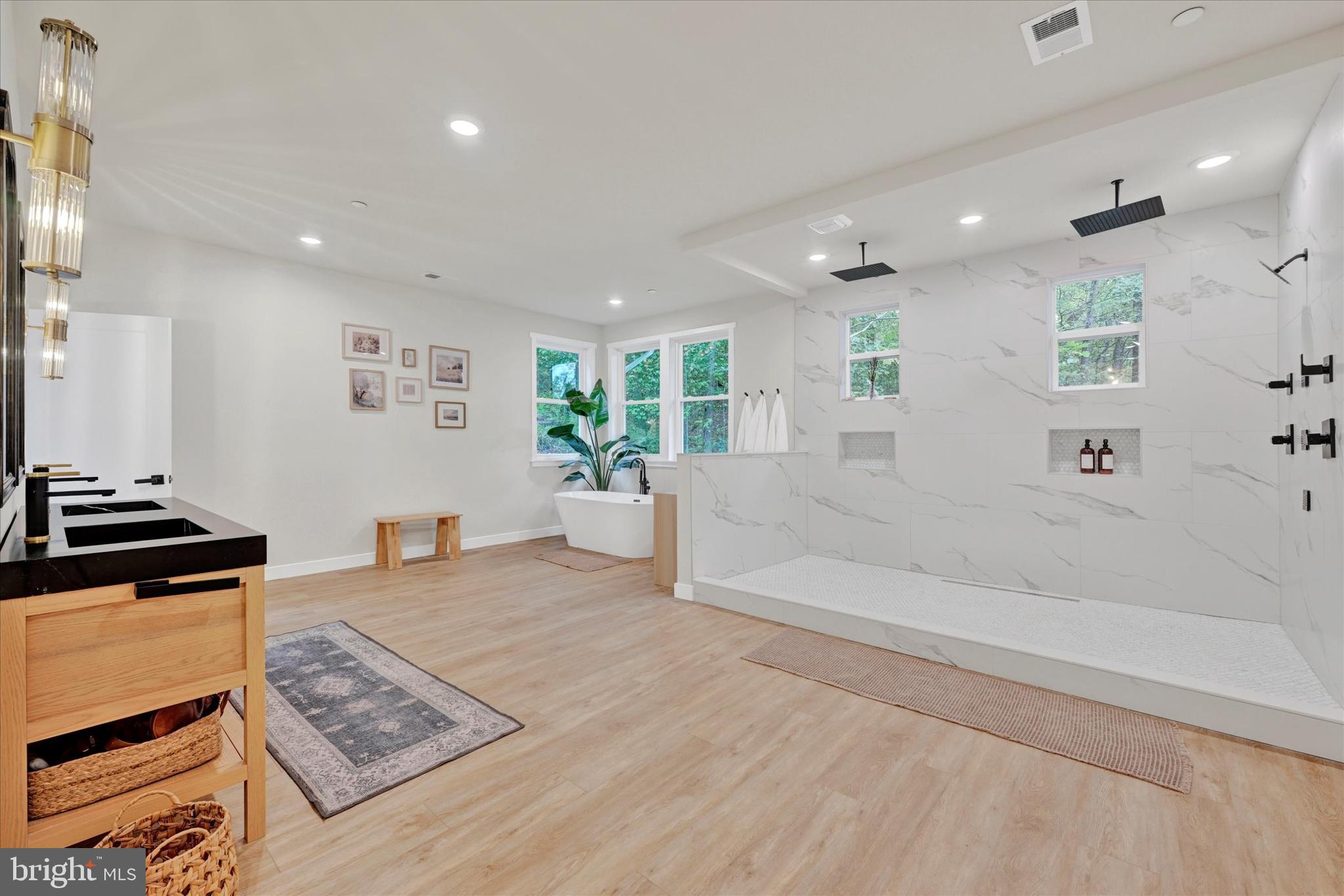5437 Glen Arm Road Glen Arm, MD 21057 - Photo 26 of 45 a living room with furniture and a couch