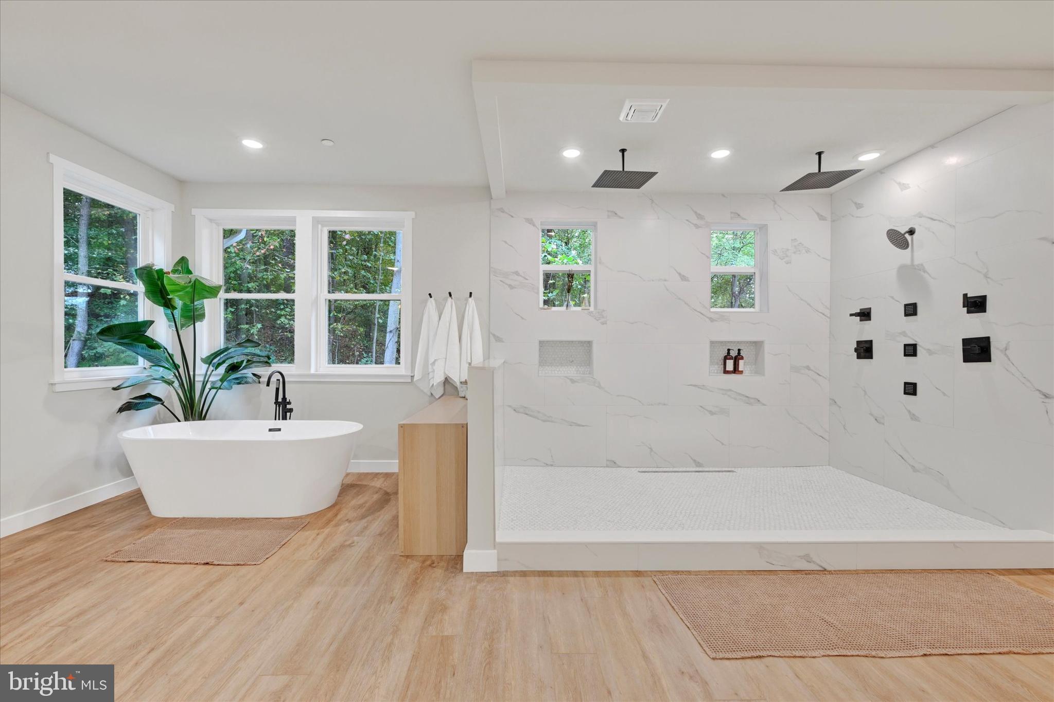 5437 Glen Arm Road Glen Arm, MD 21057 - Photo 27 of 45 a bathroom with a bathtub and sink