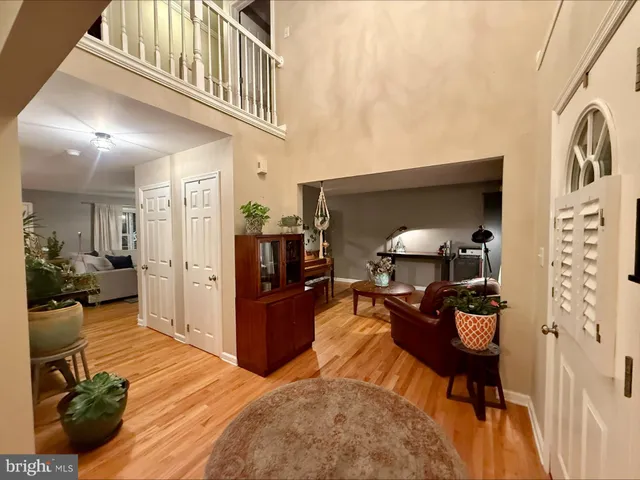 a view of a livingroom with furniture and a livingroom