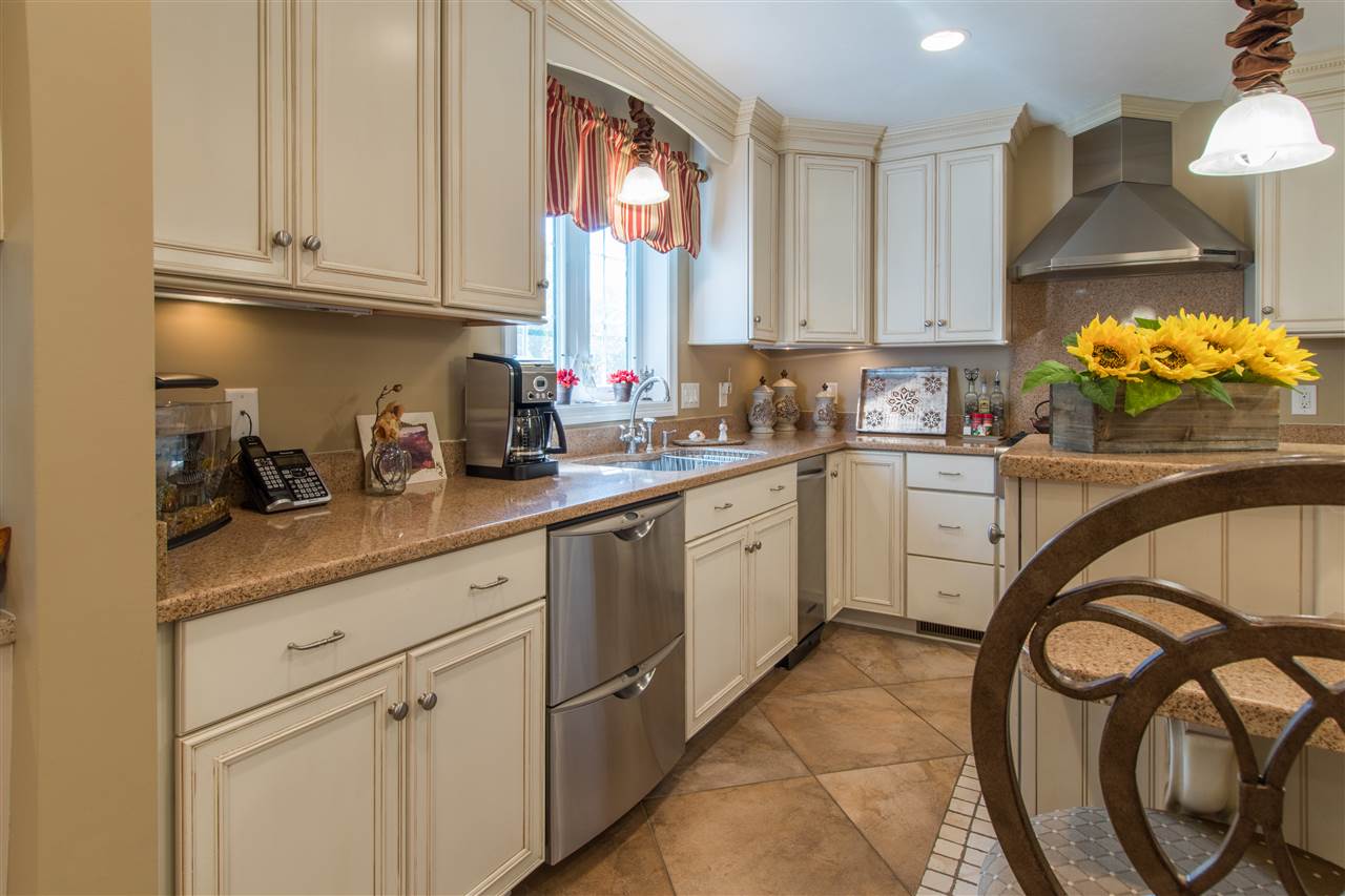 21 Flintlock Road Salem, NH 03079 - Photo 17 of 34