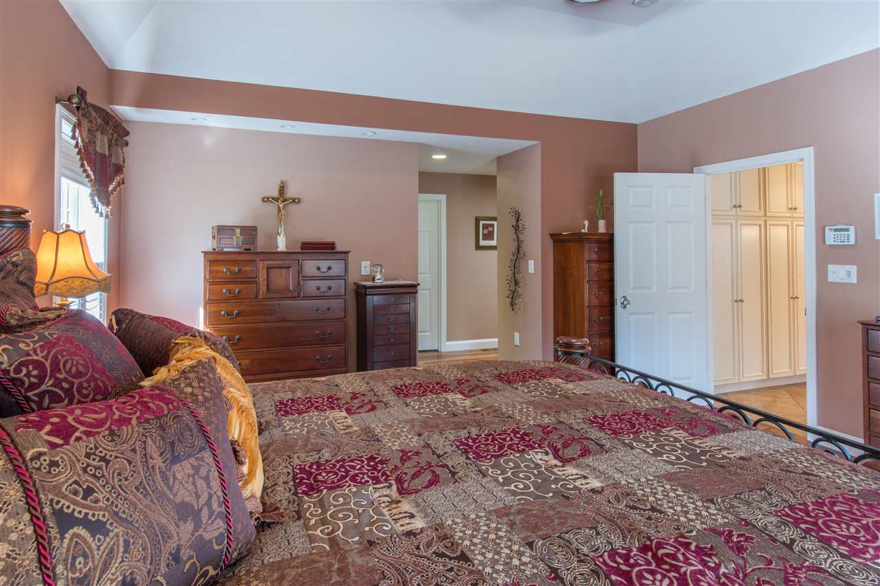 21 Flintlock Road Salem, NH 03079 - Photo 20 of 34