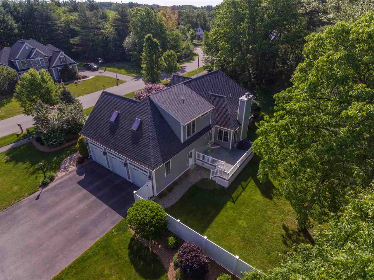 21 Flintlock Road Salem, NH 03079 - Photo 3 of 34