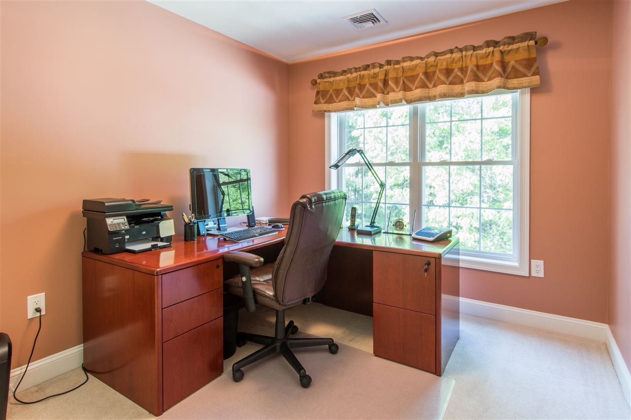 21 Flintlock Road Salem, NH 03079 - Photo 27 of 34