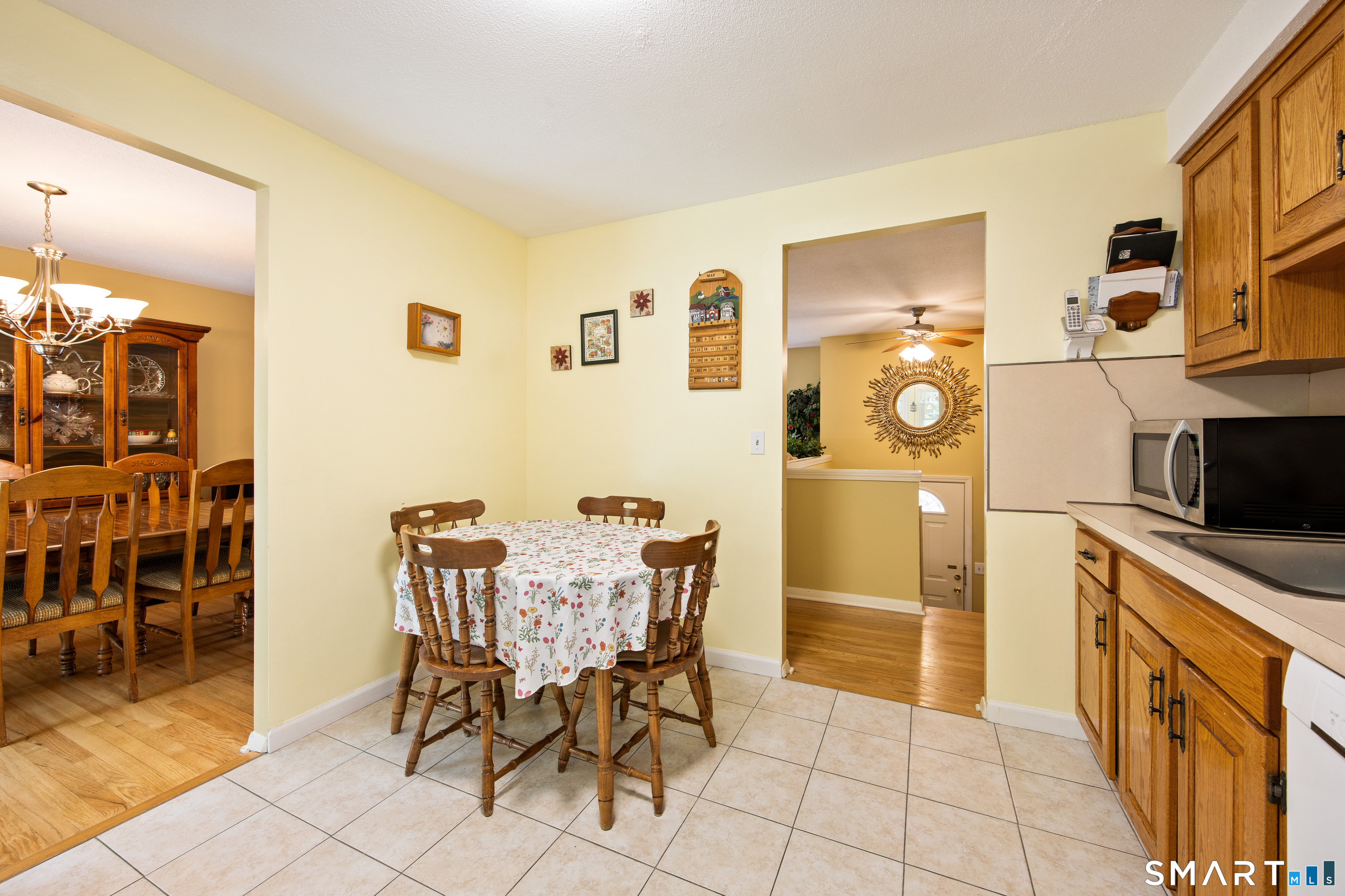 187 Knob Hill Road Meriden, CT 06451 - Photo 8 of 25