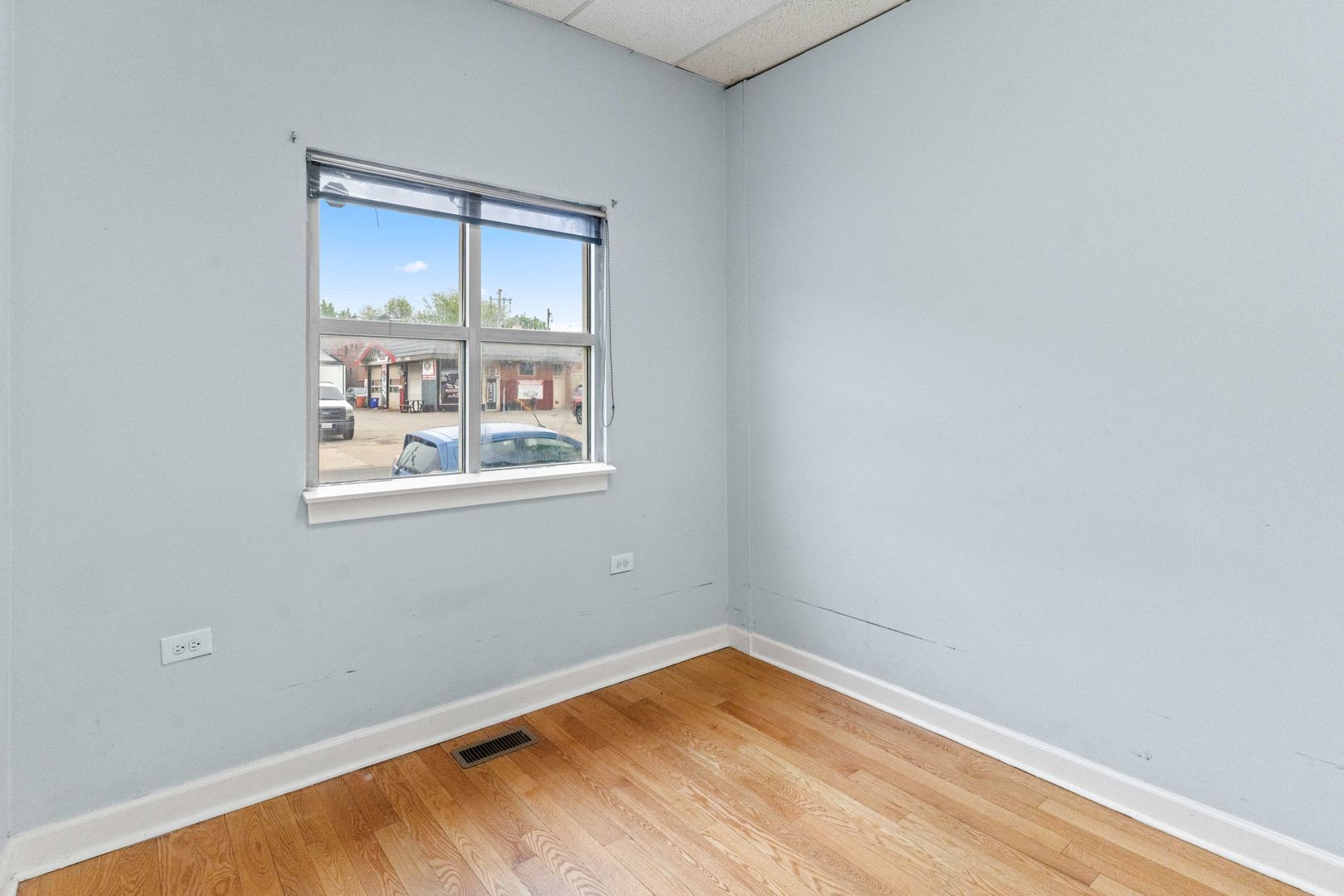 735 West 35th Street Chicago, IL 60609 - Photo 16 of 31
