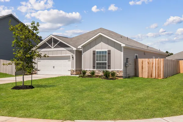 $2,110 | 320 Tejas Trail, Waller, TX 77484