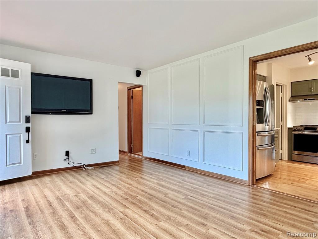 306 Michelson Road Rochester Hills, MI 48307 - Photo 14 of 32