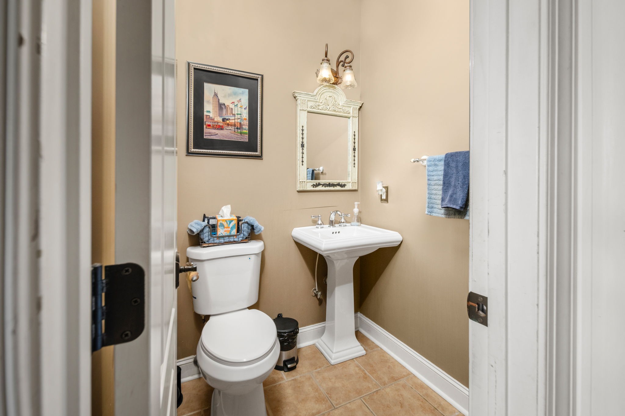 528 Ridgecrest Lane Lebanon, TN 37087 - Photo 28 of 93 a bathroom with a sink toilet and a mirror