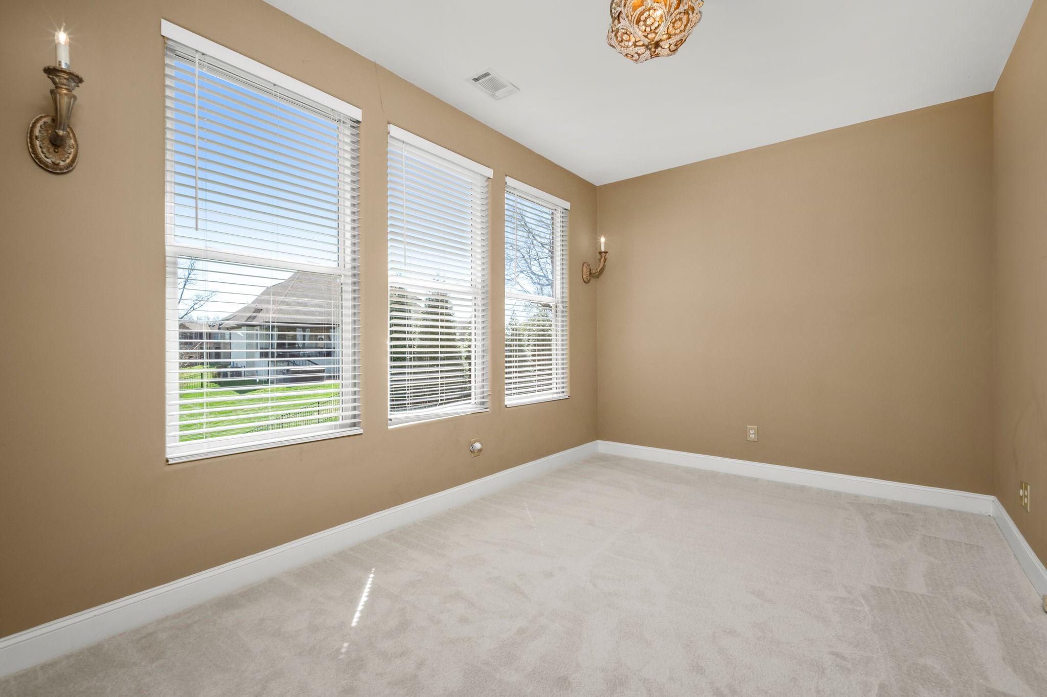 528 Ridgecrest Lane Lebanon, TN 37087 - Photo 43 of 93 a view of an empty room with a window