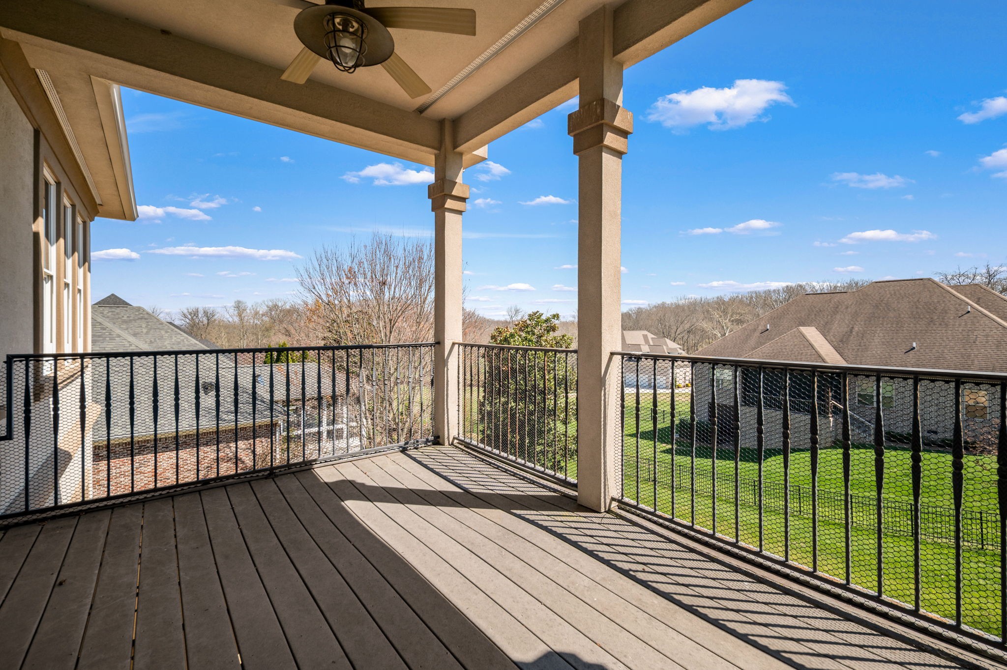 528 Ridgecrest Lane Lebanon, TN 37087 - Photo 45 of 93 a view of a balcony with wooden floor