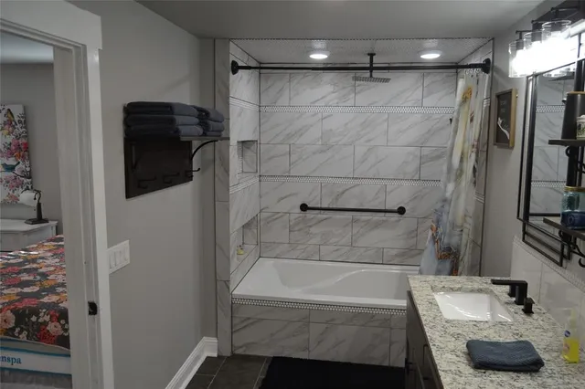 $499,000 | 1108 Peninsula Drive, Fort Towson, OK 74735