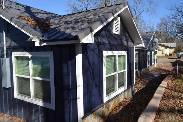 $499,000 | 1108 Peninsula Drive, Fort Towson, OK 74735