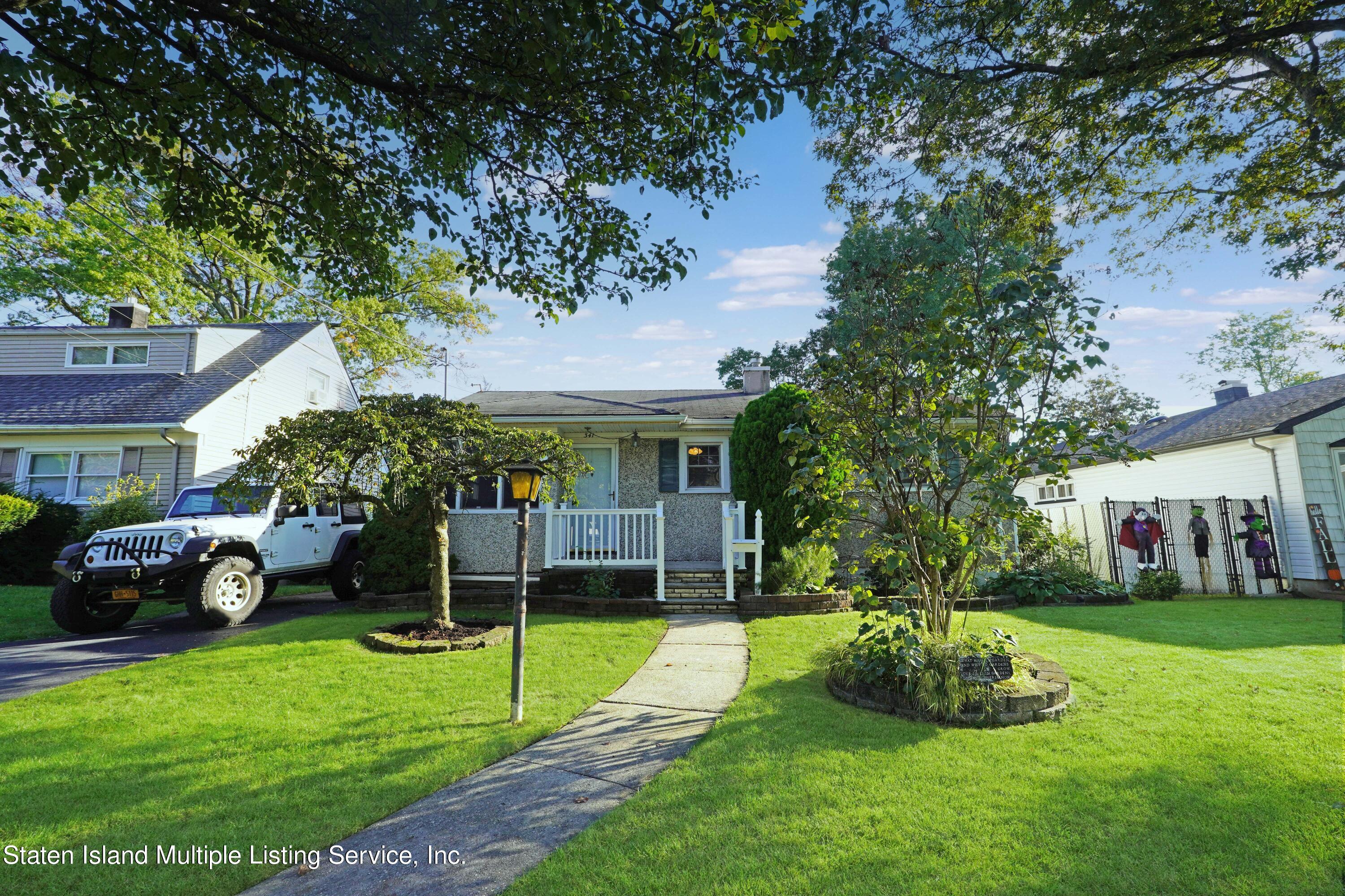 341 Beach Road Staten Island, NY 10312 - Photo 2 of 28 Front House 2