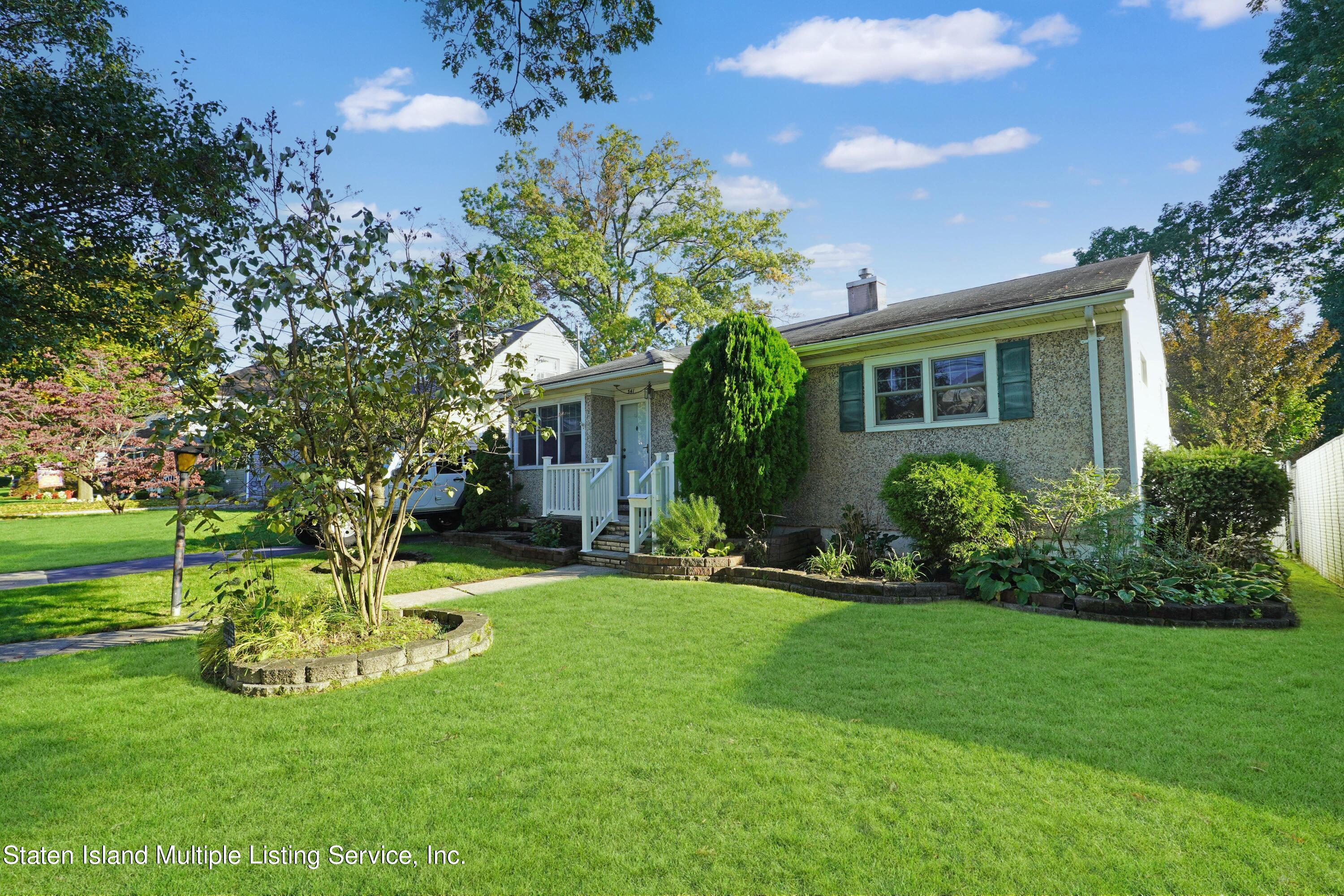 341 Beach Road Staten Island, NY 10312 - Photo 3 of 28 Front House 3