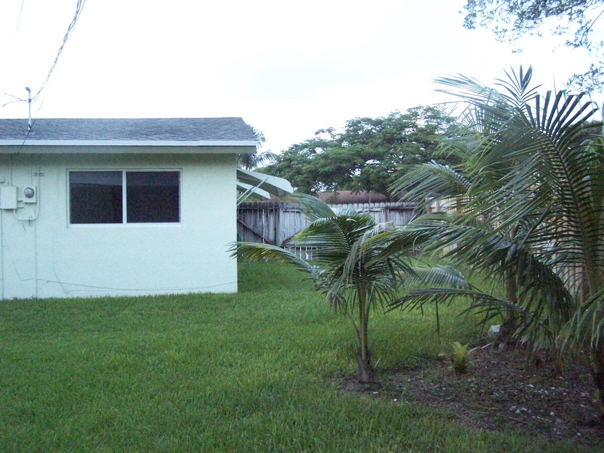 170 Northwest 7th Street Boca Raton, FL 33432 - Photo 6 of 15 100_3727