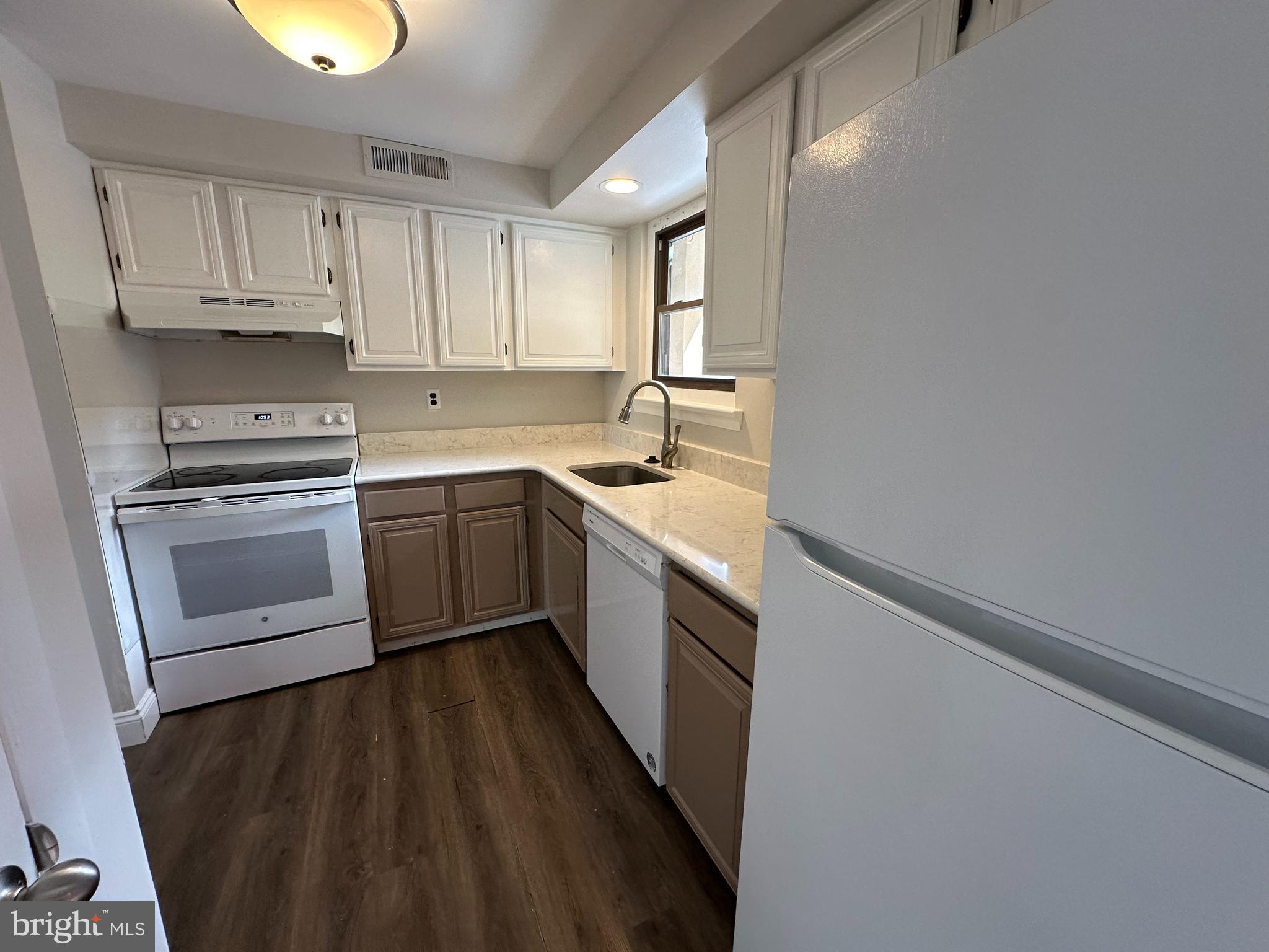 315 South Valley Forge Road Devon, PA 19333 - Photo 4 of 14
