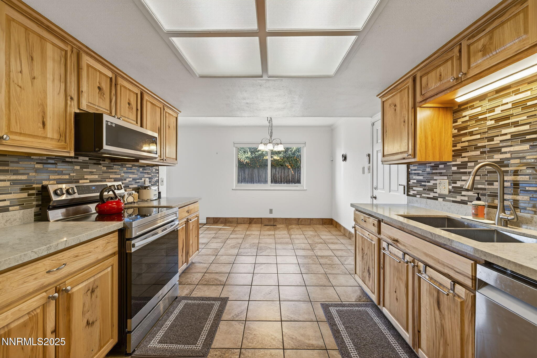 3295 Sandra Drive Reno, NV 89503 - Photo 15 of 34 18-web-or-mls-3295 Sandra-18