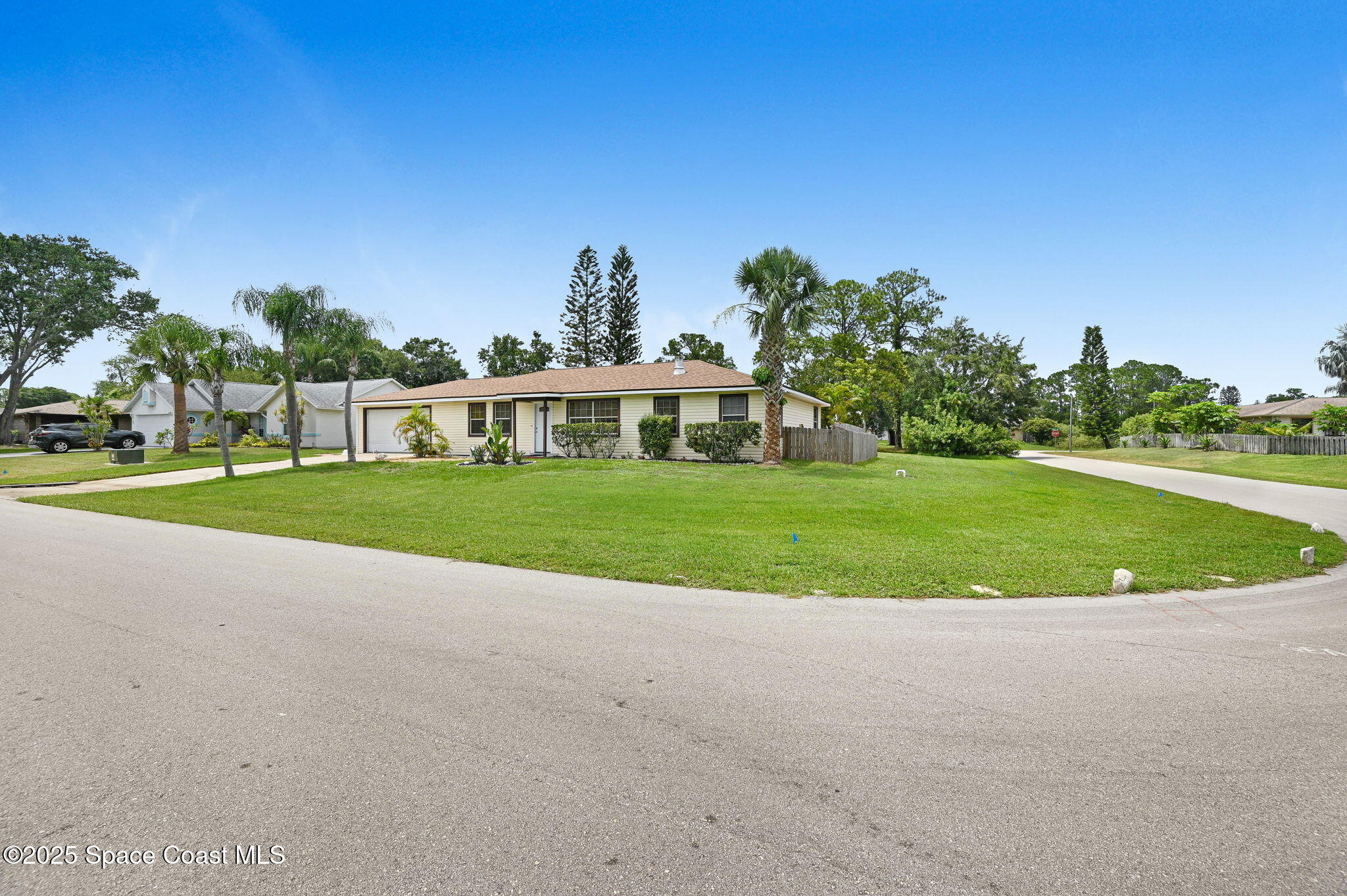 409 Stendal Road Northwest Palm Bay, FL 32907 - Photo 29 of 35 DSC_3514