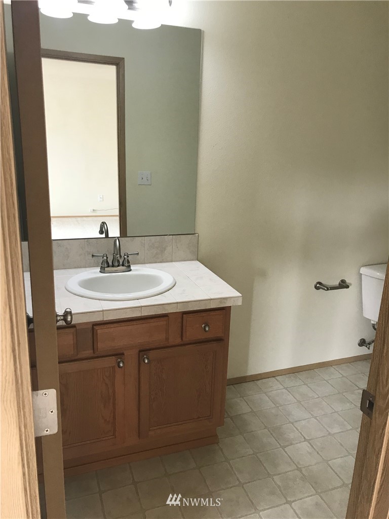 4214 East R Street Tacoma, WA 98404 - Photo 12 of 19