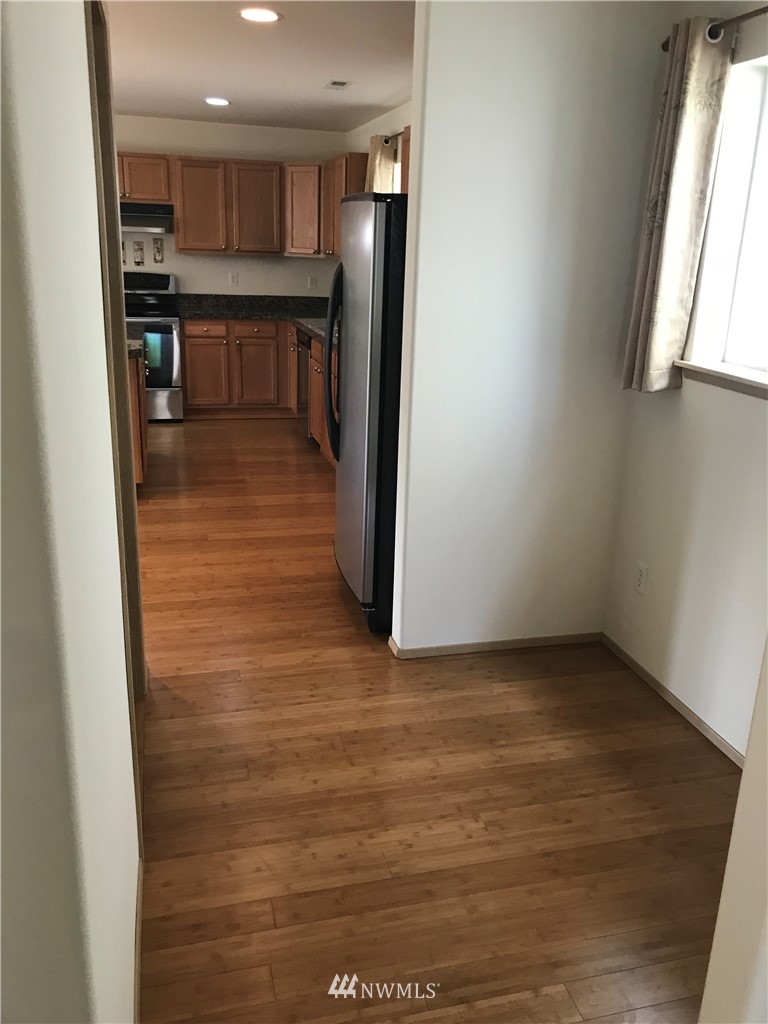 4214 East R Street Tacoma, WA 98404 - Photo 5 of 19