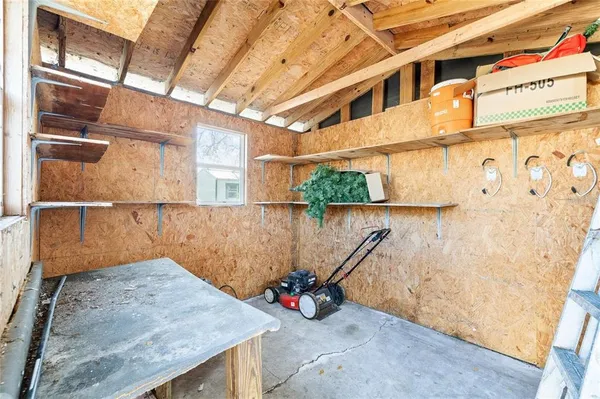 $2,300 | 6150 101st Avenue North, Pinellas Park, FL 33782