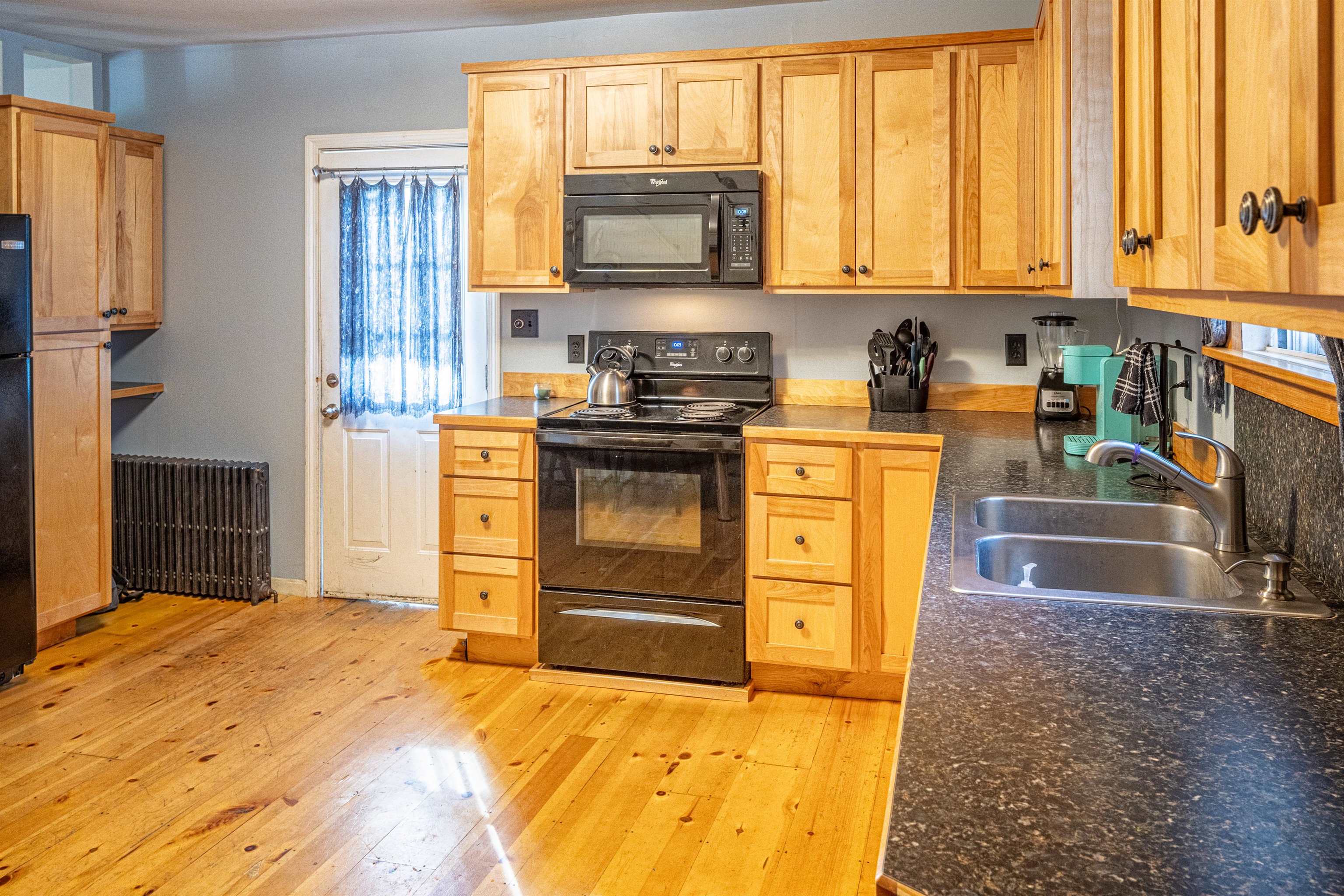 10 School Street Exeter, NH 03833 - Photo 40 of 43