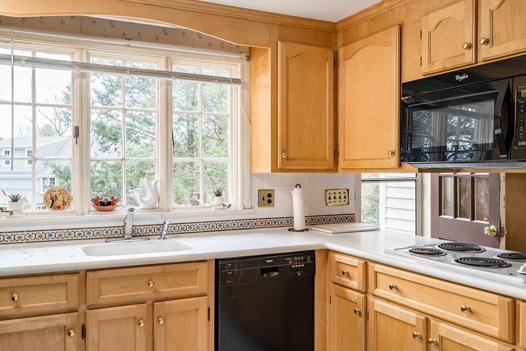 1 Frost Road Lexington, MA 02420 - Photo 8 of 21