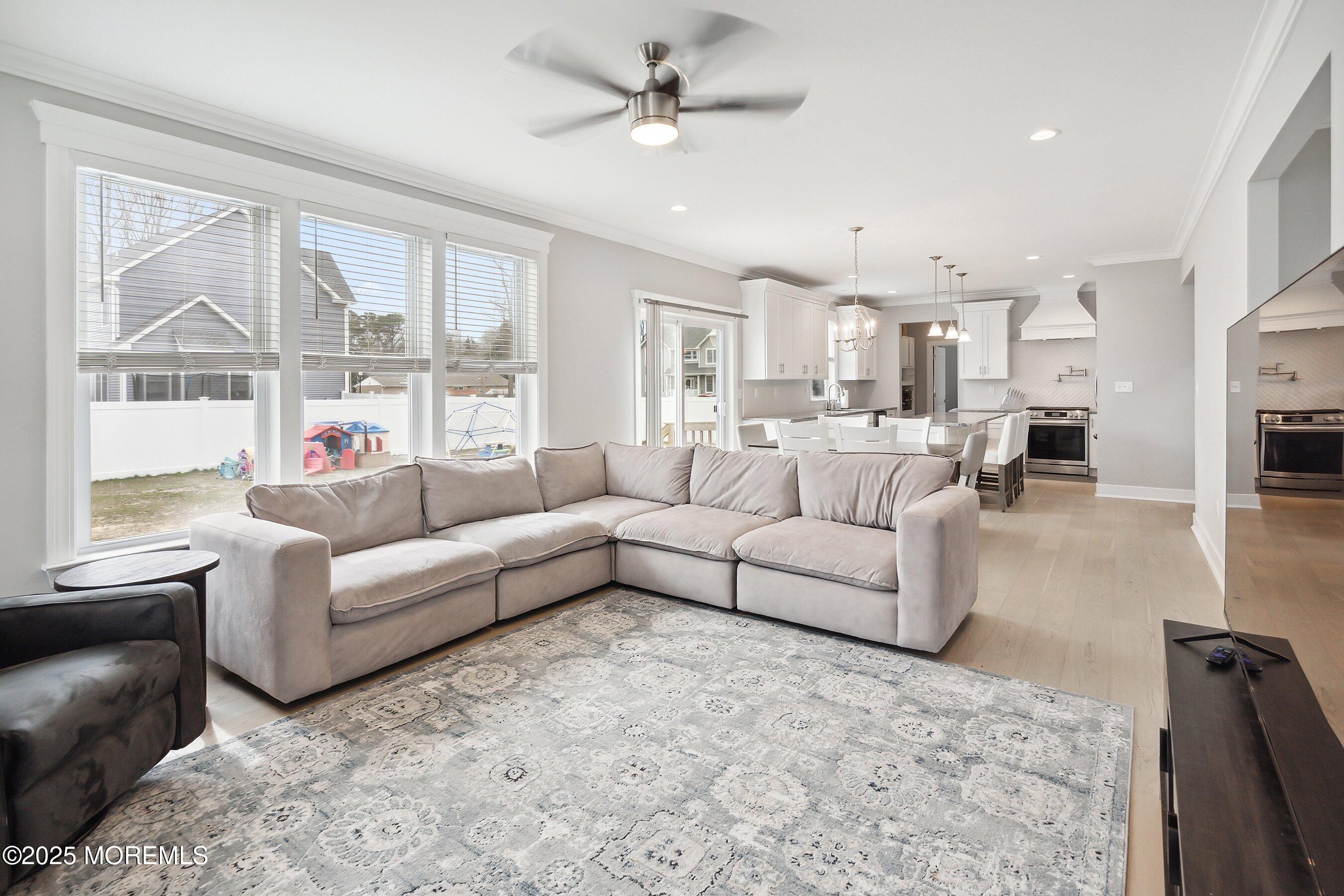 4 Sander Way Bayville, NJ 08721 - Photo 11 of 36 13-Living 1B