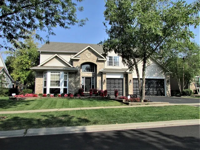 $499,900 | 18627 West Lazy Acre Road, Lake Villa, IL 60046