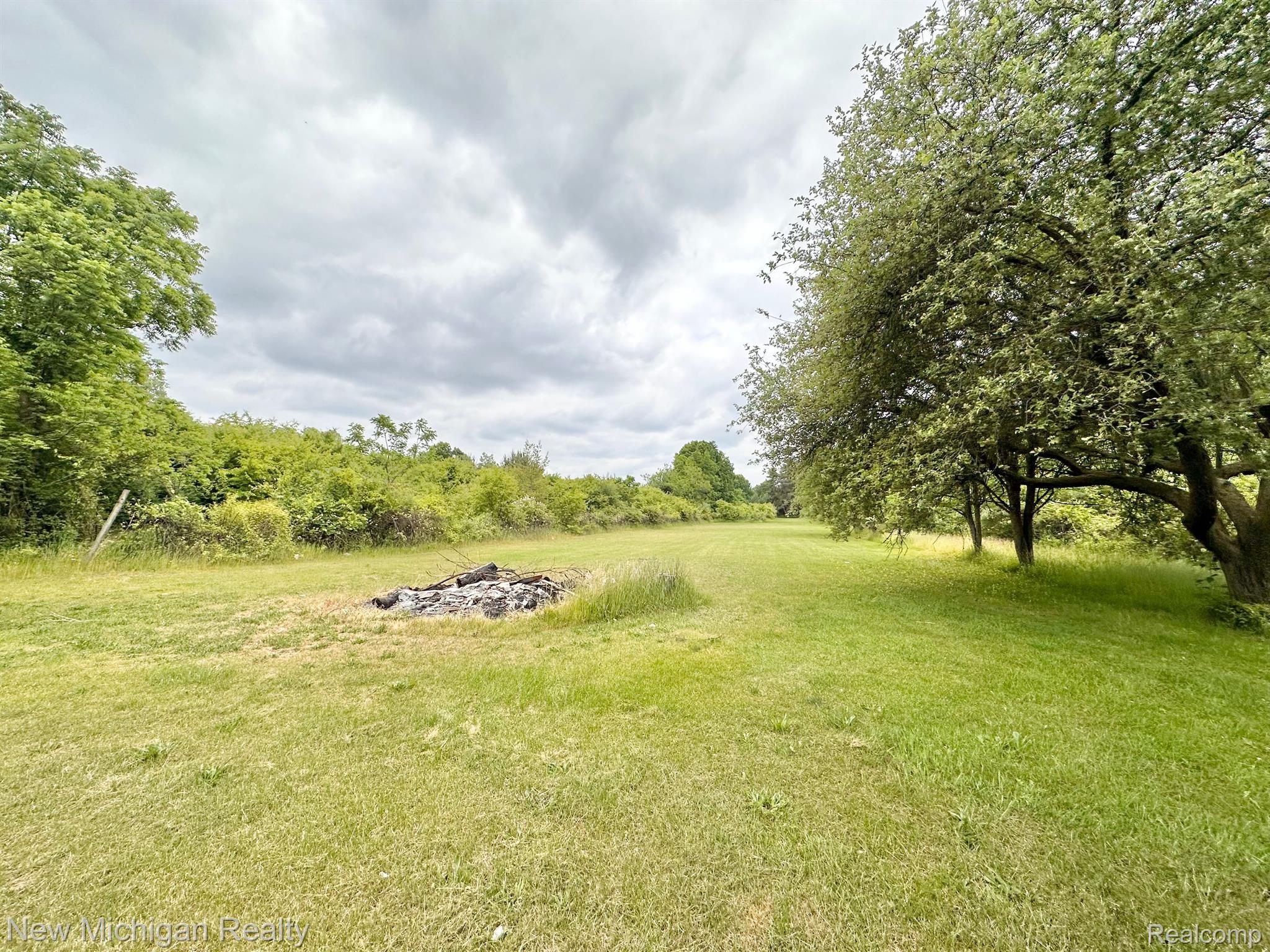 3340 East Carpenter Road Flint, MI 48506 - Photo 10 of 27 Gallery Image 10