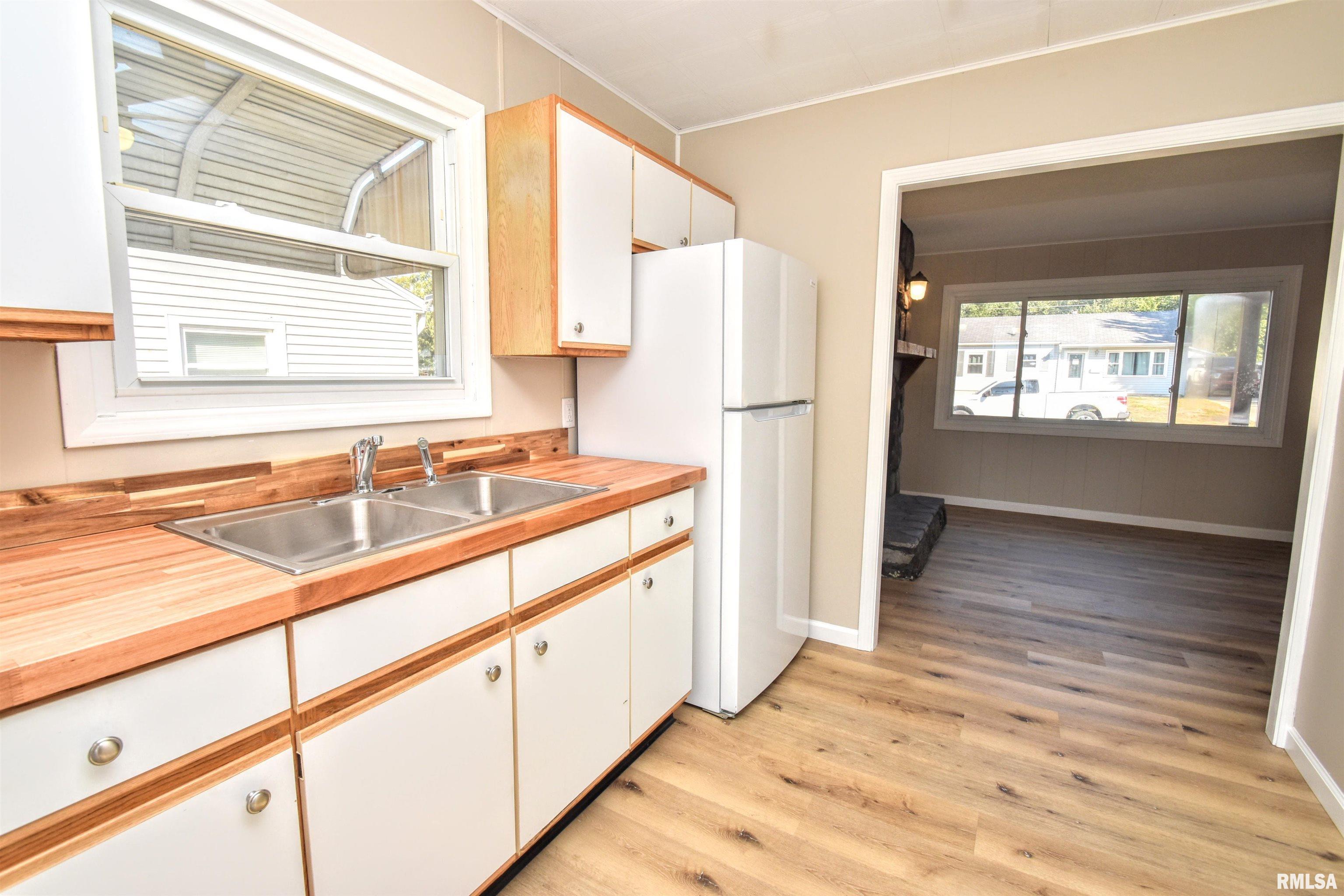 1404 Matilda Street Pekin, IL 61554 - Photo 13 of 30