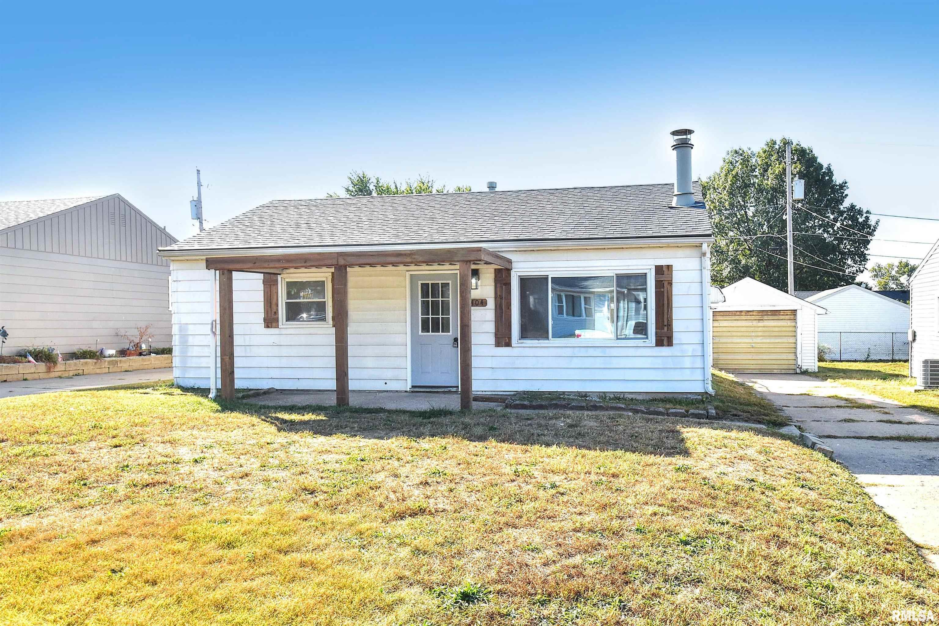 1404 Matilda Street Pekin, IL 61554 - Photo 2 of 30