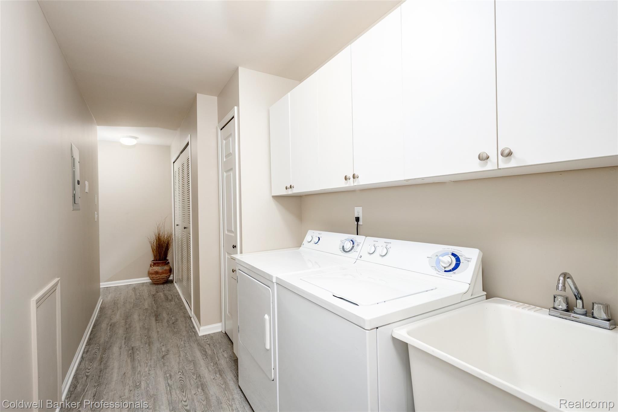 3571 Tremonte Circle Rochester, MI 48306 - Photo 24 of 75 3571 Tremonte L011.jpg