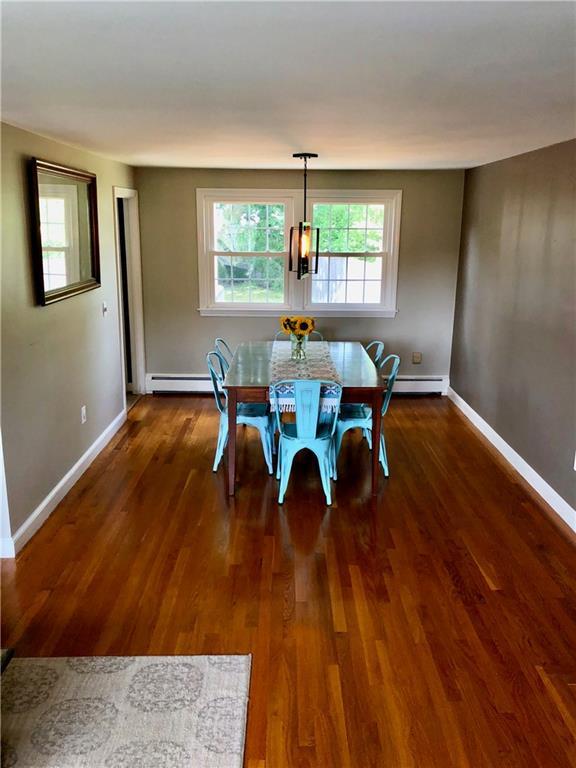 125 Four Winds Road Portland, ME 04102 - Photo 16 of 35 Spatially comfortable dinning area.