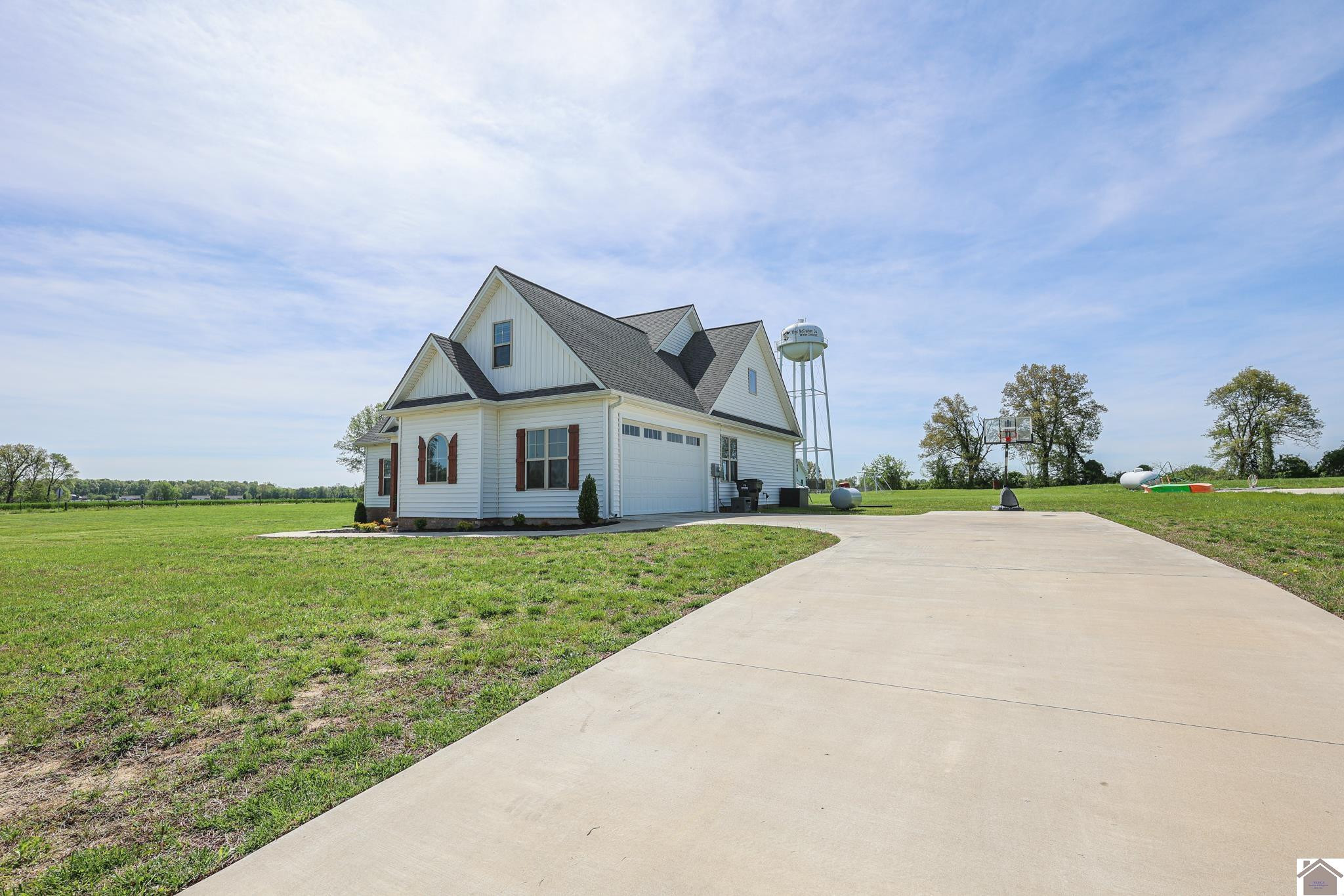 100 Jordan Road Kevil, KY 42053 - Photo 5 of 50 Driveway