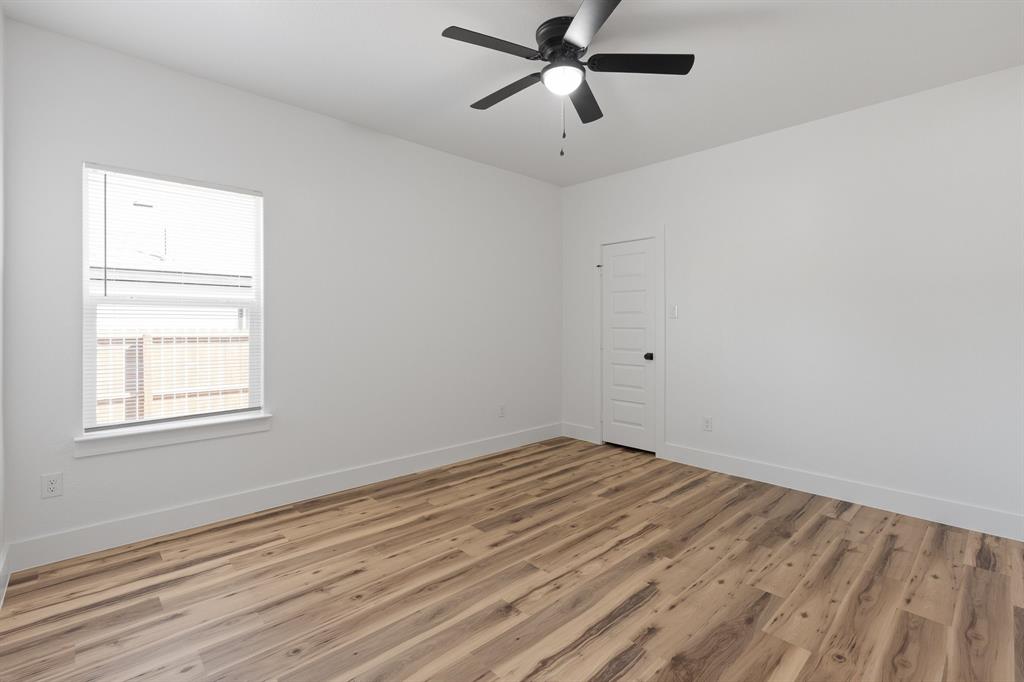 809 Tierney Road Fort Worth, TX 76112 - Photo 8 of 29 Gallery Image 8